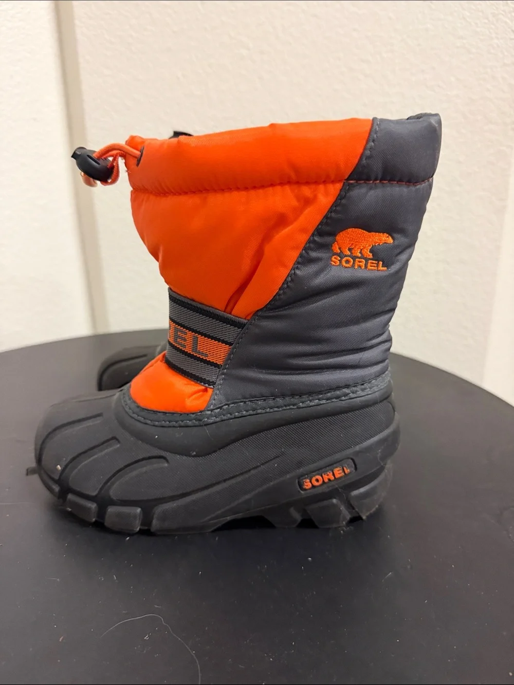 Sorel Kids Orange and Black Winter Snow Boots size 12